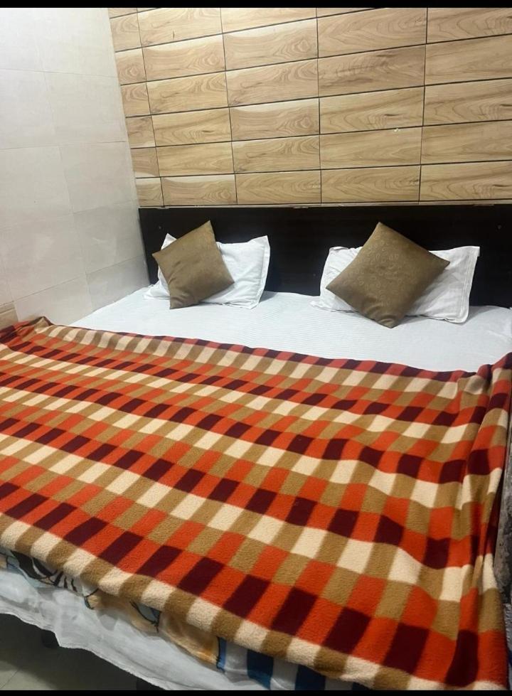 Arora Guest House Amritsar Extérieur photo