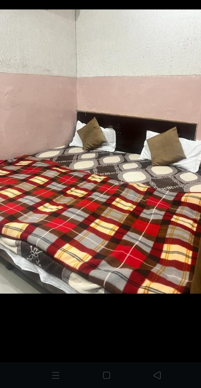 Arora Guest House Amritsar Extérieur photo