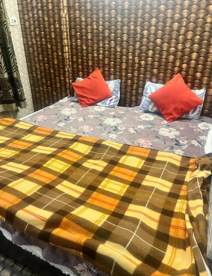 Arora Guest House Amritsar Extérieur photo
