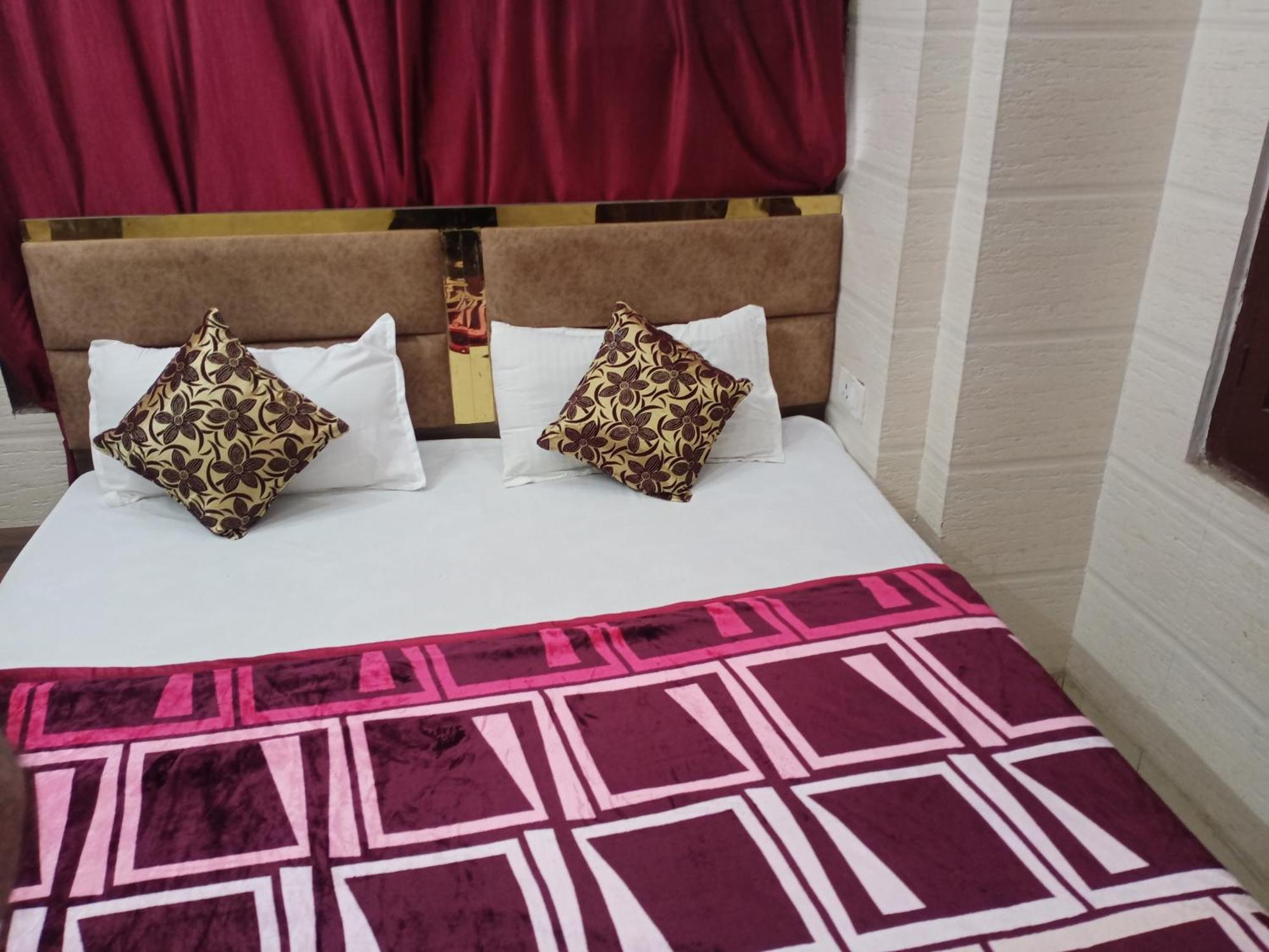 Arora Guest House Amritsar Extérieur photo
