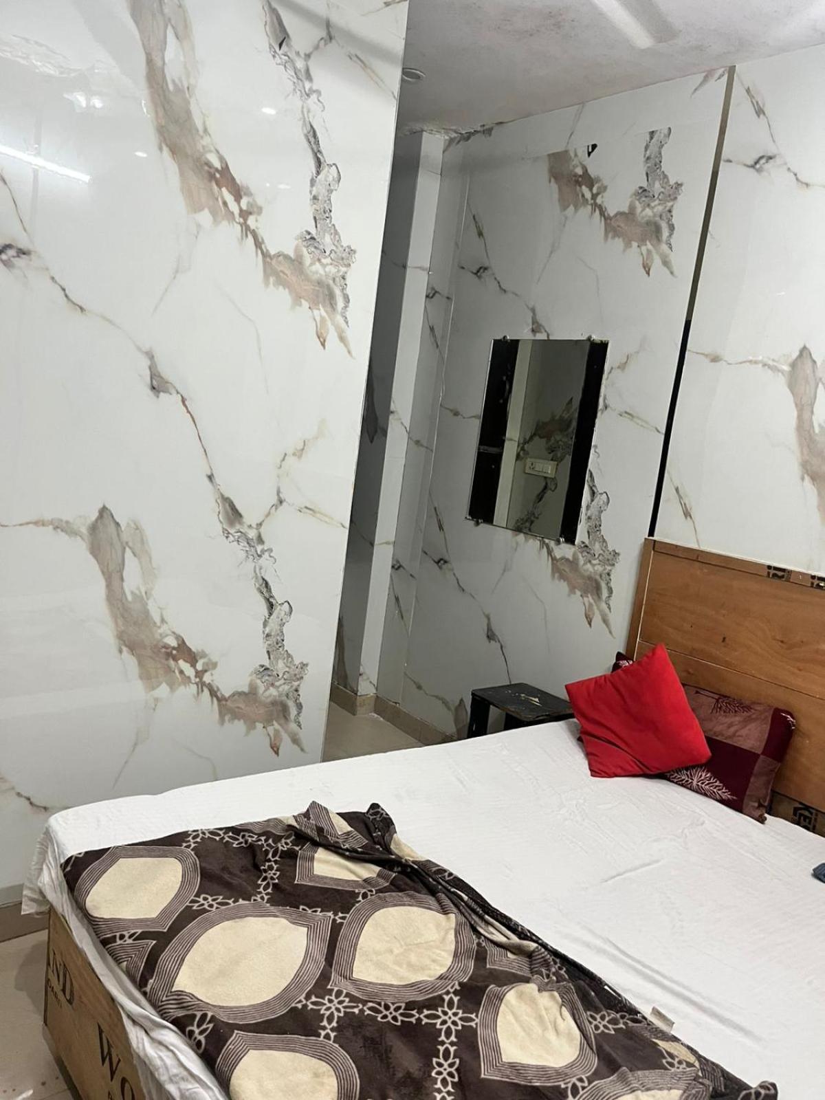 Arora Guest House Amritsar Extérieur photo